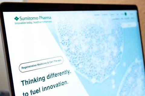 Sumitomo pharma website displaying regenerative medicine information Fotos de archivo