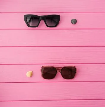 Summer abstract background mockup template sunglasses fashionable with seas.. Stock-Fotos