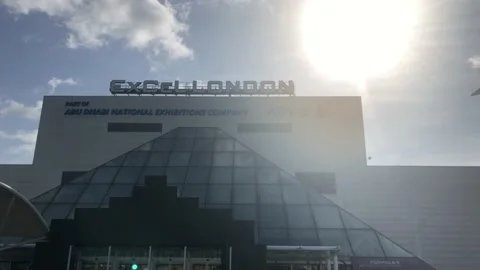 SUMMER IN THE CITY Video stock 135662381