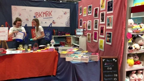 SUMMER IN THE CITY Video stock 135664757