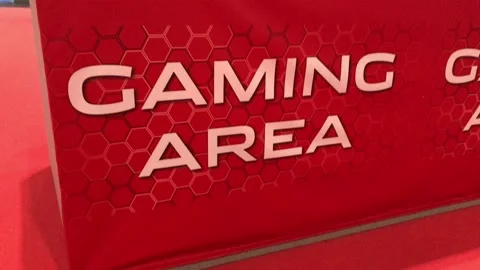 SUMMER IN THE CITY Video stock 135665870