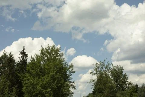 Summer clouds. Celestial landscape. Air masses. Cool weather. Fotos de archivo