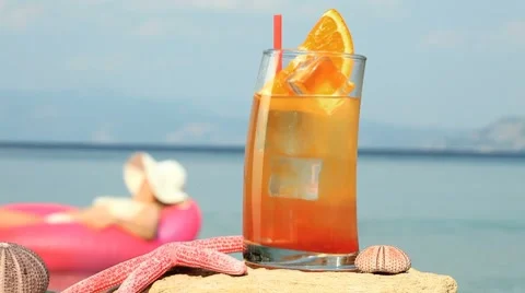 Summer cocktail Stock Footage 7765514