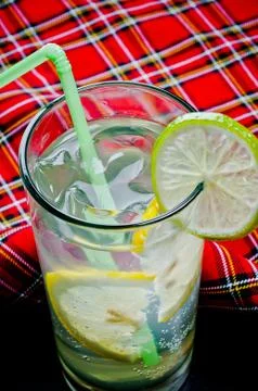 Summer cold lemonade with ice cubes Foto stock