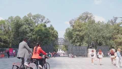 Summer day Mexico City Chapultepec forest entrance Vídeos de archivo 343899780