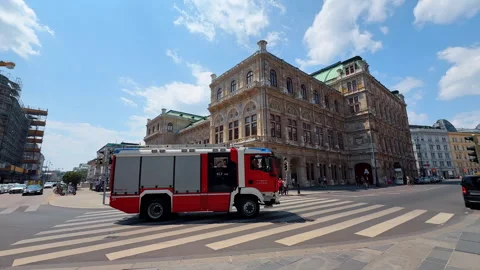 Summer in historic Vienna.  Vidéo 312955451