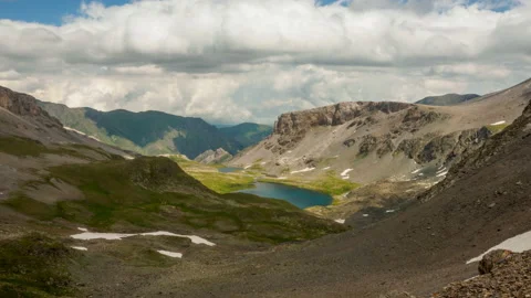 Summer landscape in mountains and cloudy sky. Vídeo Stock 160027202