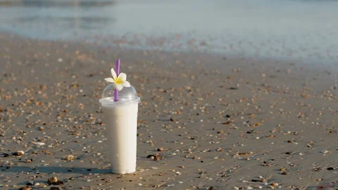 Summer milk cocktail on the beach Stock-Footage 106079965