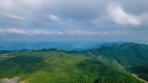 Summer Mountain Cloud Movement Aerial Time Lapse 4K Stockbeeldmateriaal 319973158
