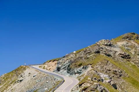 Summer mountain road Фото