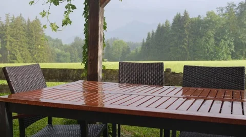 Summer rain while sun is comming out 動画素材 65792408