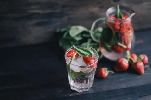 Summer refreshing strawberry lemonade Stock Photos