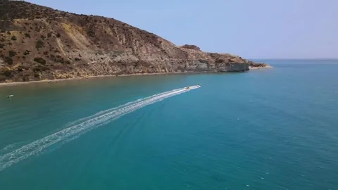 Summer skiing on the sea. Waves from a passing boat. Stock Footage 246637015