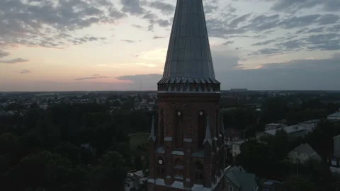 SUMMER SMALL TOWN CHURCH CLOSE UP - 3840x2160 - 59,94 FPS Stock Footage