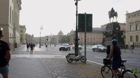 Summer storm hits central Berlin with wind and flying debris on June 26 2025 스톡 동영상 312007417
