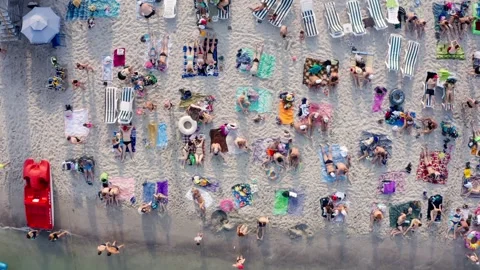 Summer sunbathing beach people Stock-Footage 135004973