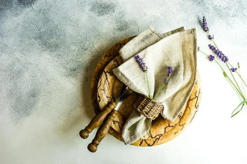 Summer table setting with lavender flowers Stock-Fotos