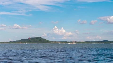 Summer Time-Lapse Scenery of Wuhan East Lake Scenic Area Видео 344914693