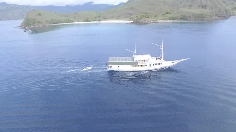 Summer Vacation in Komodo Stock Footage 92087293