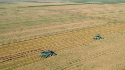 Summer view of combine harvester machine, in the field Stock Footage 92169148