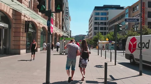 Summer. Young couple of lovers walking in the city 動画素材 239002667