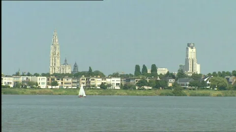 Summertime in Antwerp -  Galgeweel Stock Footage 657068