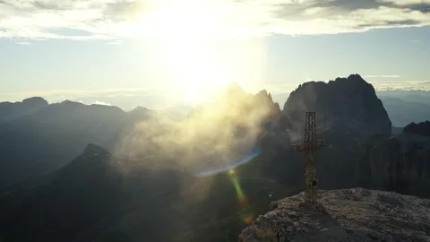 Summit Cross with Subtle Mist and Lens Flare, Langkofel, Dolomites Video stock 316821375