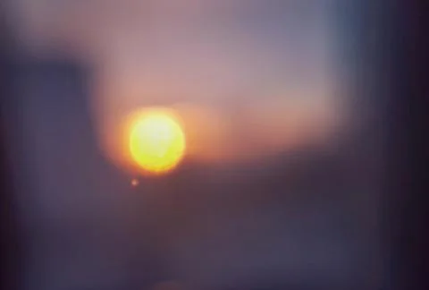 Sun and clouds blurred background. Winter sunrise. Ewening landscpe defocused 스톡 사진