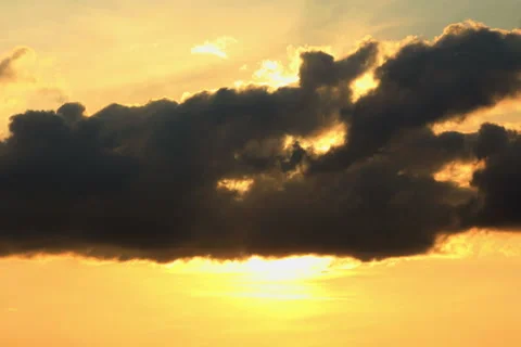 Sun and clouds timelapse 5K Видео 41115822
