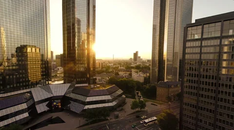 Sun beams behind skyscrapers. magic hour. city aerial view. landmarks Vídeo Stock 39792917