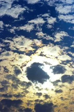 Sun behind dense clouds, Bombay Mumbai, Maharashtra, India Foto stock