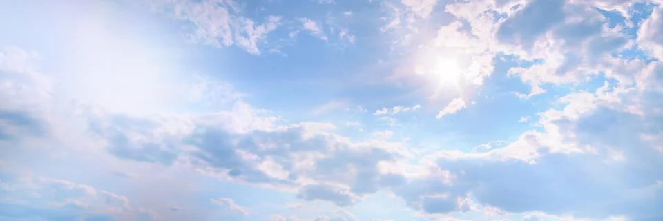 Sun in the clouds panoramic view Foto stock