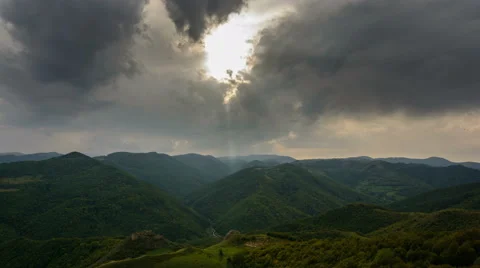 Sun coming out after storm Lita fortress ruins Transylvania landscape time lapse 스톡 동영상 58034876