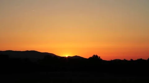 Sun Coming Over the Mountain Video stock 66290882