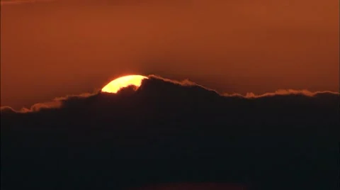 The sun fall into the clouds Video stock 57321630