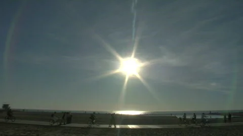 Sun Flare Pop In 動画素材 732797