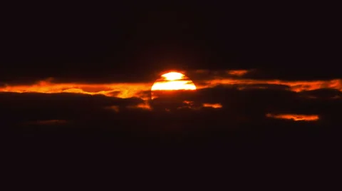 The sun in the haze and clouds, close up zoom view. Shoot with Red Cinema Camera 스톡 동영상 49135621