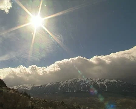 SUN with mountains and clouds 動画素材 11400408