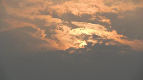 Sun Moving Behind Clouds at Sunset Dramatic Sky Vidéo 278266237