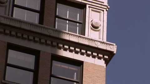 Sun moving over the building wall Vídeos de archivo 3327615