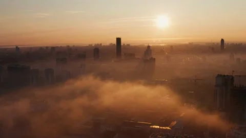 The sun over the city in smoke Stock Footage 171209351