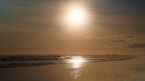 Sun over Ocean 4K Stock-Footage 233483608