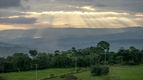 Sun rays Stock-Footage 108391974