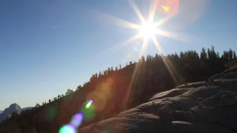 Sun Rays At Olmsted Point, Yosemite California Vidéo 82630840