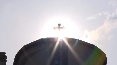 Sun rays through the cross Video stock 91245087