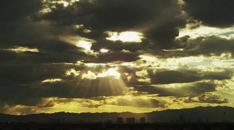 Sun Rays thru Clouds Time Lapse over Las Vegas Strip Видео 29160249