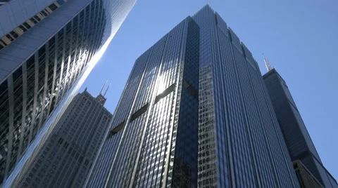 Sun reflecting glas highrises in Chicago Stock-Footage 54906951