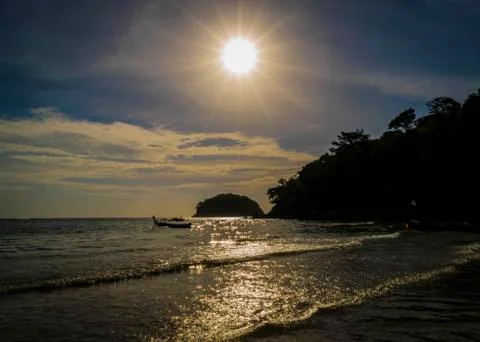 Sun reflection on ocean waves. Stock Photos