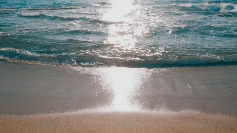 Sun reflection on sea tide Stock Footage 124776232