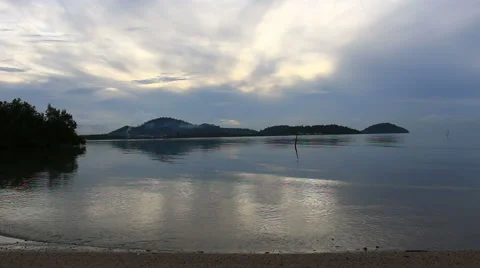 The sun rises over a beautiful tropical beach. Stock Footage 67263040